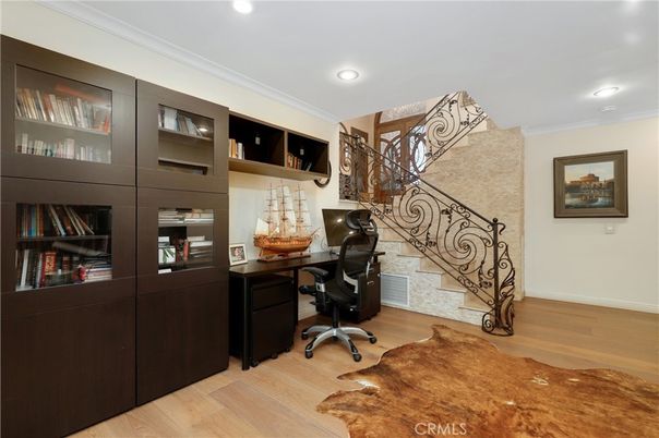 Home Office, Interior, Recessed Lighting, Wood Texture Flooring