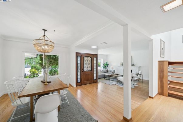 Dining room, Interior, Living room, Pendant Lights, Recessed Lighting, Wood Texture Flooring