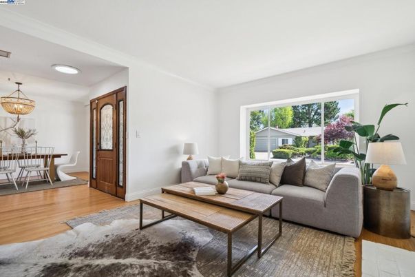 Dining room, Interior, Living room, Recessed Lighting, Wood Texture Flooring