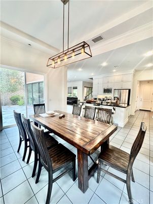Dining room, Interior, Kitchen, Pendant Lights, Recessed Lighting, Stainless Steel Appliances