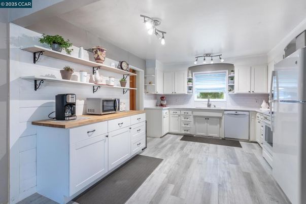 Interior, Kitchen, Wood Texture Flooring