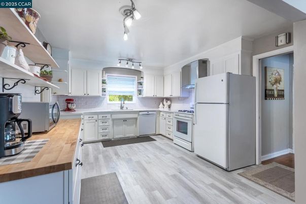 Interior, Kitchen, Wood Texture Flooring