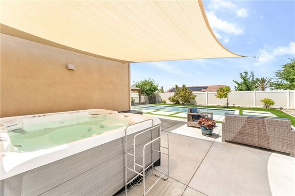 Exterior, Hot Tub