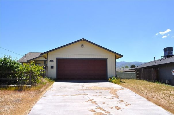 Detached Garage, Exterior