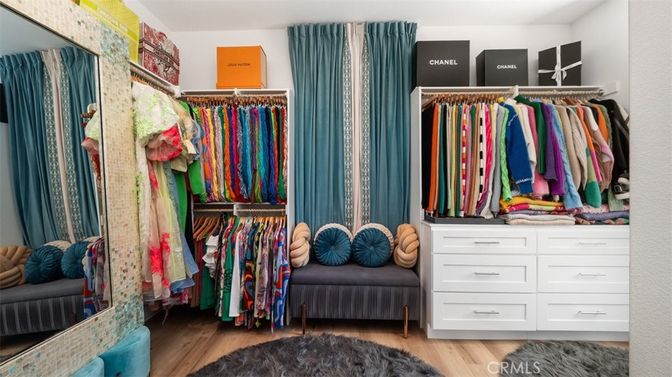 Interior, Walk-in Closets, Wood Texture Flooring