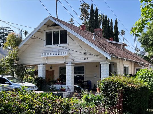 Exterior, Facade, Queen Anne Victorian