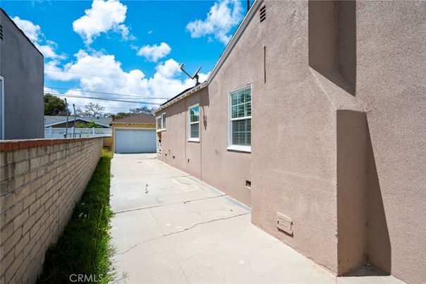 Detached Garage, Exterior