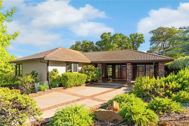Backyard, Exterior, Facade, Mediterranean