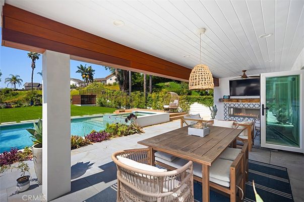 Exterior, Fireplace, Pool