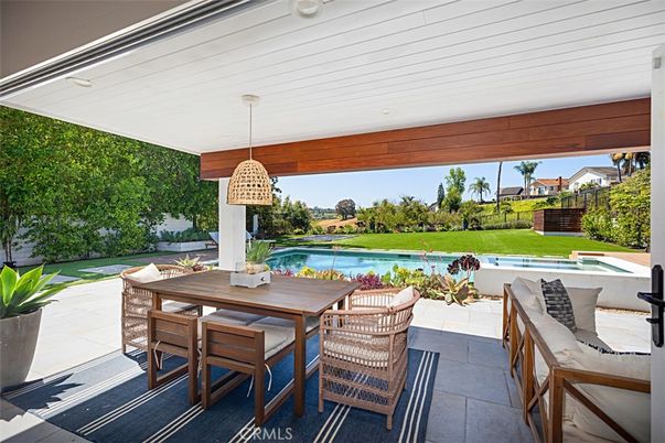 Exterior, Fireplace, Pool