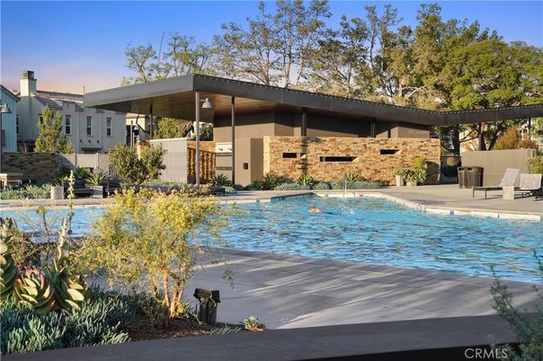 Exterior, Lake, Pool