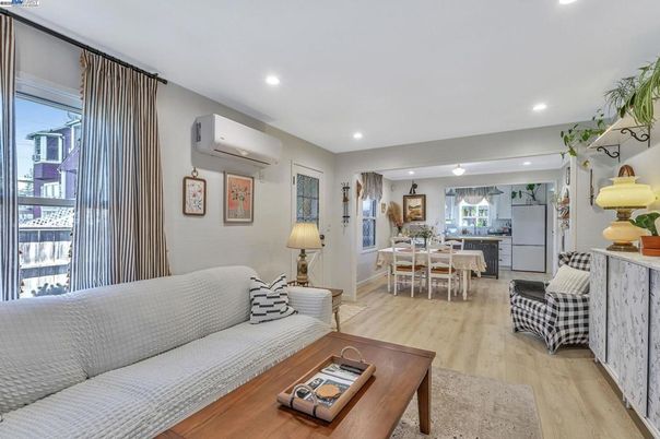 Dining room, Interior, Living room, Recessed Lighting, Wood Texture Flooring