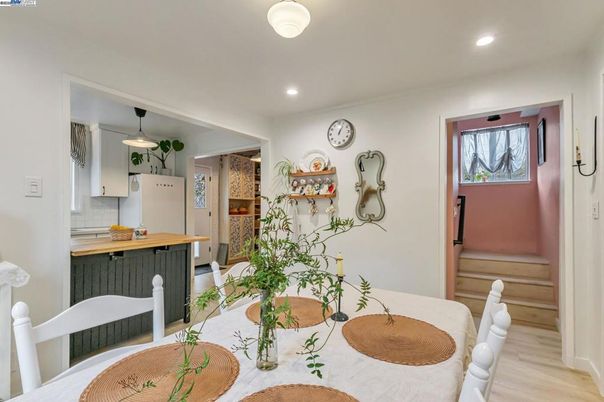 Dining room, Interior, Kitchen, Recessed Lighting, Wood Texture Flooring