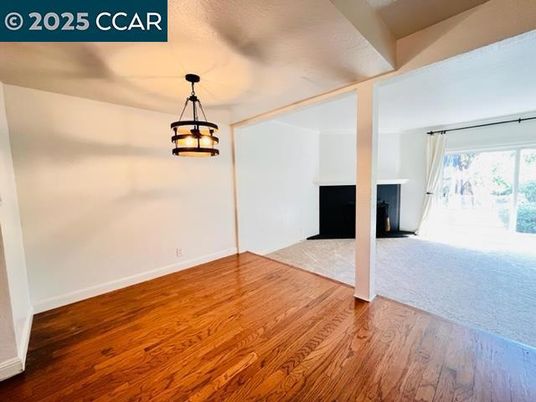 Empty room, Interior, Pendant Lights, Wood Texture Flooring