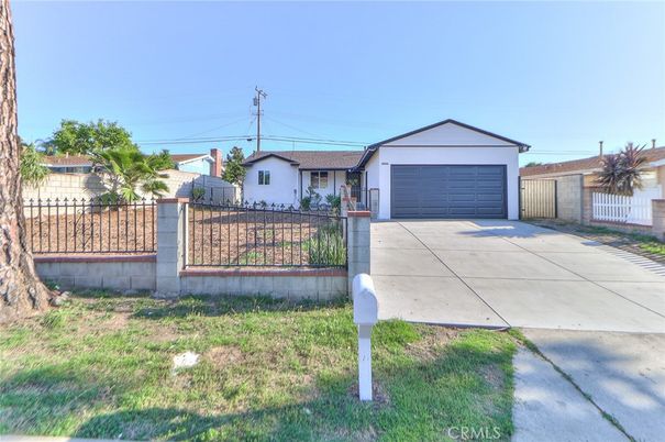 Backyard, Detached Garage, Exterior