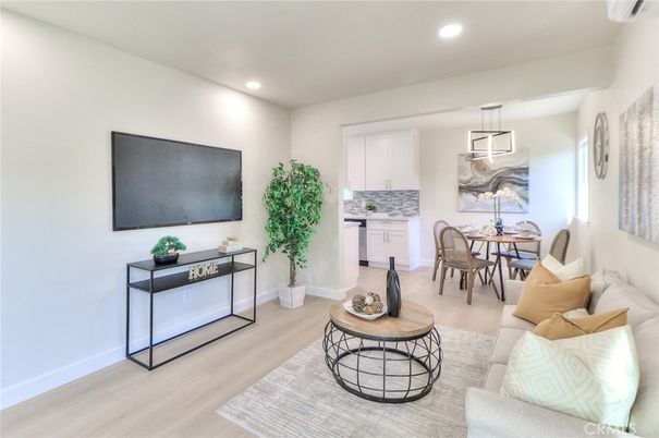 Dining room, Interior, Kitchen, Living room, Pendant Lights, Recessed Lighting, Wood Texture Flooring