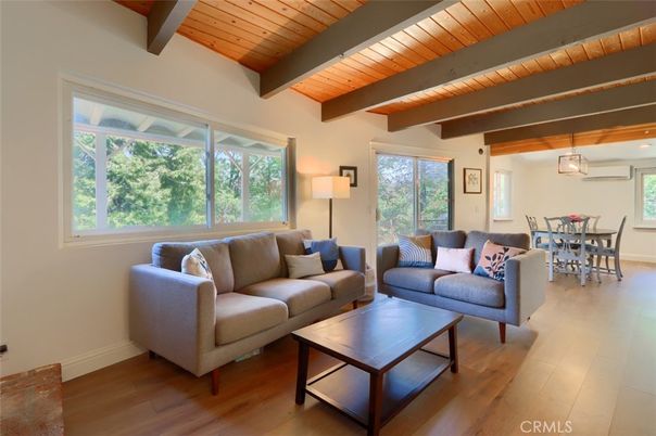 Dining room, Interior, Living room, Pendant Lights, Wooden Beams, Wooden Ceilings, Wood Texture Flooring