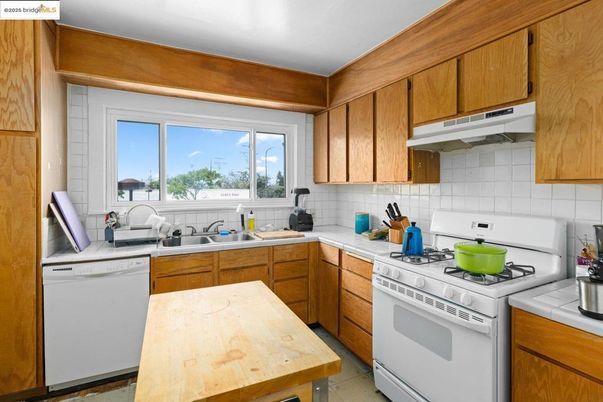 Interior, Kitchen, Tile Countertops