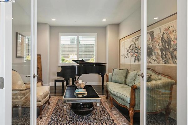Interior, Living room, Piano, Recessed Lighting
