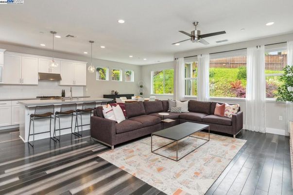 Interior, Kitchen, Living room, Pendant Lights, Recessed Lighting, Stainless Steel Appliances, Wood Texture Flooring