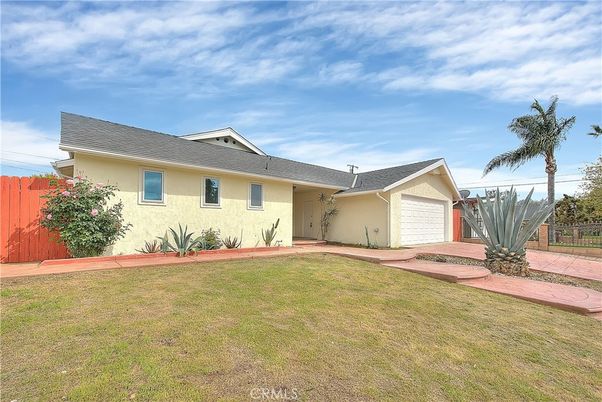 Backyard, Detached Garage, Exterior