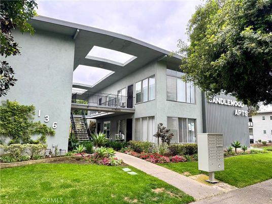 Backyard, Exterior, Facade, Modern