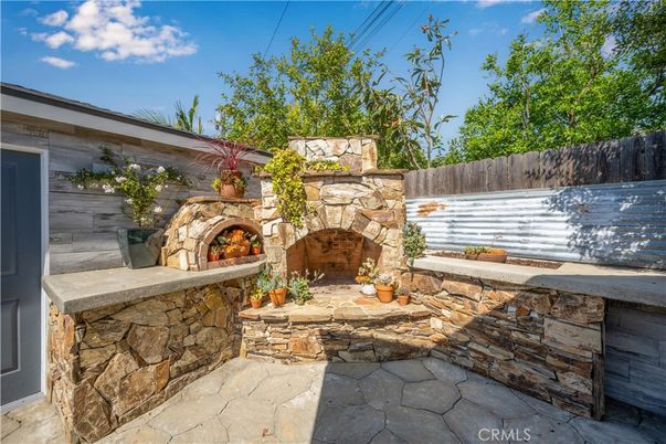 Exterior, Fireplace