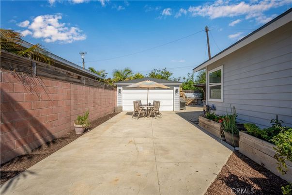 Detached Garage, Exterior
