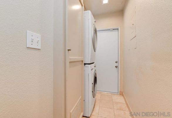 Interior, Recessed Lighting, Utility Closets, Washer