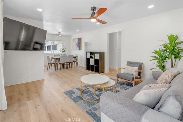Dining room, Interior, Living room, Recessed Lighting, Wood Texture Flooring