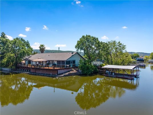Exterior, Lake
