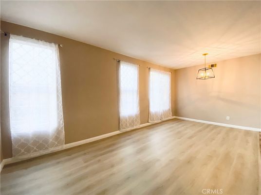 Empty room, Interior, Pendant Lights, Wood Texture Flooring