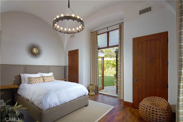 Bedroom, Interior, Pendant Lights, Wood Texture Flooring