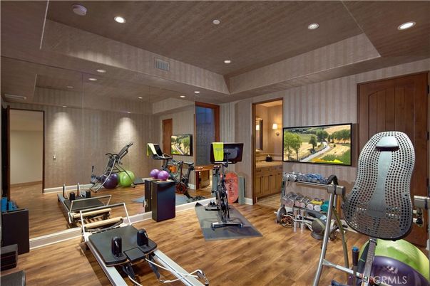 Fitness Equipment, Interior, Recessed Lighting, Wood Texture Flooring