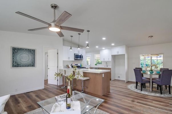 Dining room, Interior, Kitchen, Pendant Lights, Recessed Lighting, Wood Texture Flooring