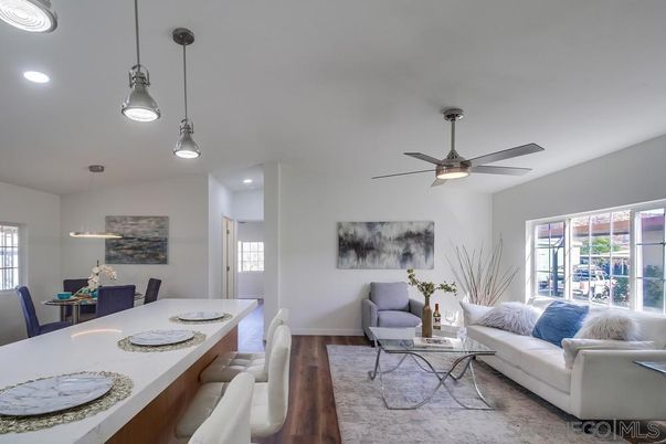 Dining room, Interior, Living room, Pendant Lights, Recessed Lighting, Wood Texture Flooring