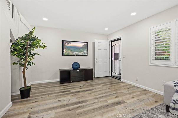 Interior, Recessed Lighting, Wood Texture Flooring