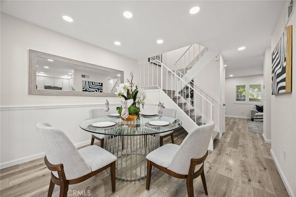Interior, Recessed Lighting, Wood Texture Flooring