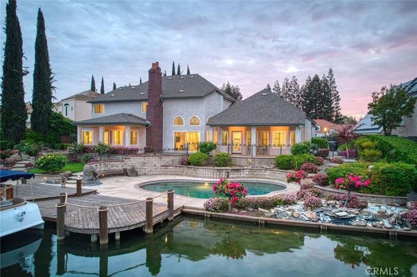 Exterior, Lake, Pool