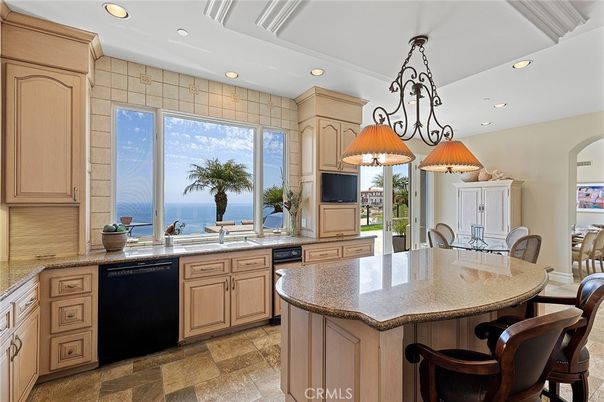 Dining room, Interior, Kitchen, Recessed Lighting, Water