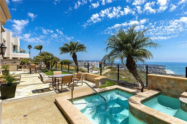Exterior, Pool, Water