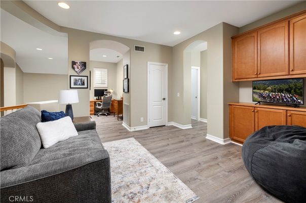 Home Office, Interior, Recessed Lighting, Wood Texture Flooring