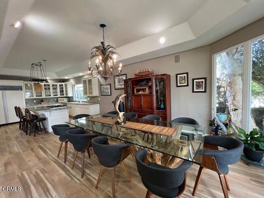 Chandelier, Dining room, Interior, Kitchen, Pendant Lights, Recessed Lighting, Wood Texture Flooring