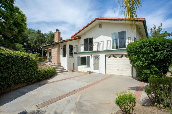 Attached, Exterior, Facade, Spanish Mediterranean