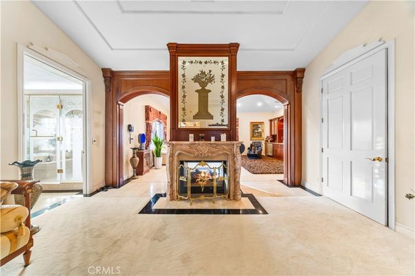 Fireplace, Interior, Recessed Lighting