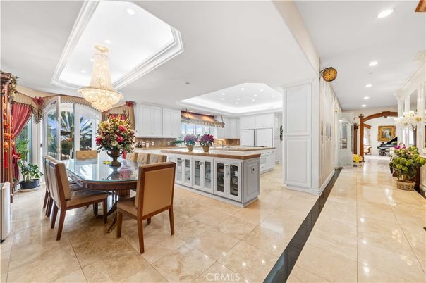 Chandelier, Dining room, Interior, Kitchen, Recessed Lighting