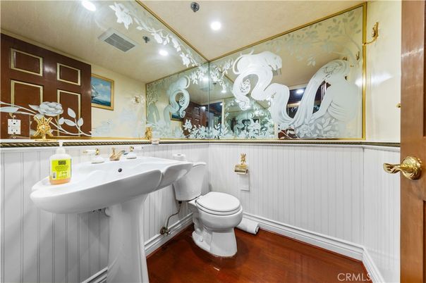 Bathroom, Interior, Recessed Lighting, Wood Texture Flooring