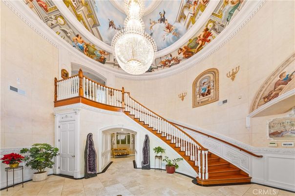 Chandelier, Interior