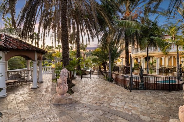 Exterior, Hot Tub, Pool