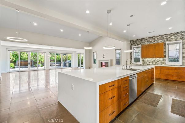 Interior, Kitchen, Pendant Lights, Recessed Lighting, Stainless Steel Appliances